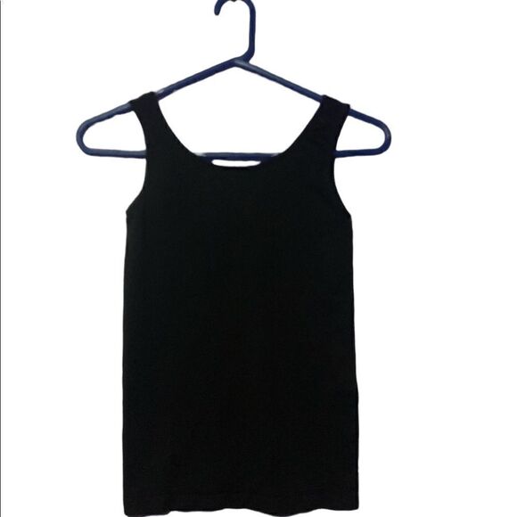 Under Where? Essentials medium black tank top - Picture 2 of 2